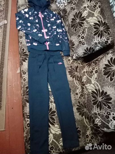 Спортивный костюм для девочки 10-12 лет