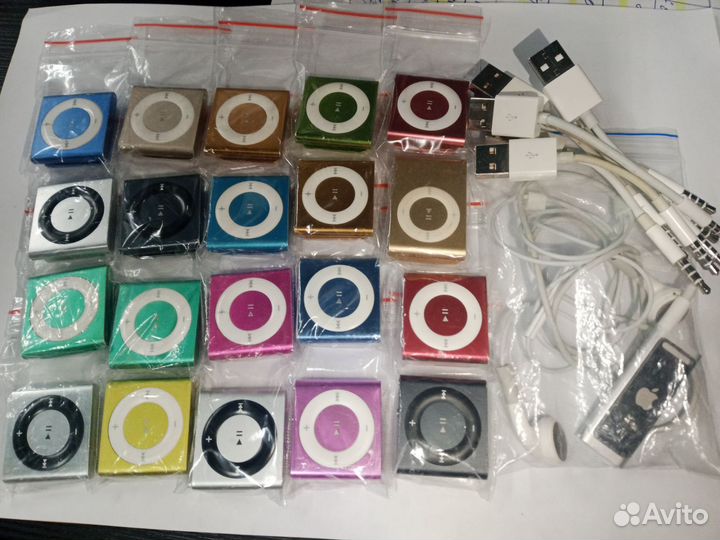 iPod Shuffle 4 разных цветов