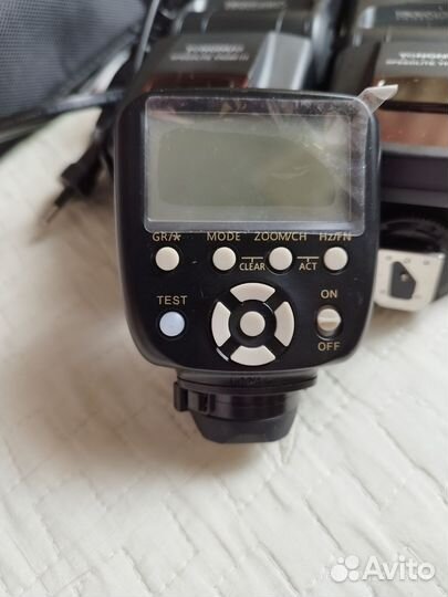 Зеркальный фотоаппарат canon