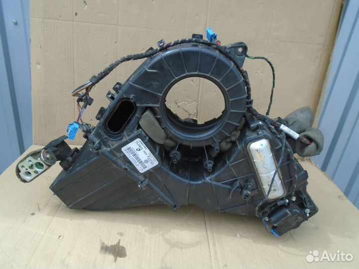 Туарег 2002-2010 корпус испарителя 7L0820024 б/у