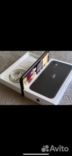 Телефон iPhone 11