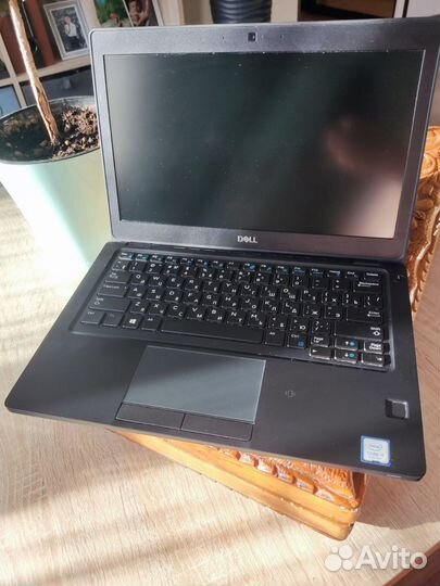 Ноутбук dell Latitude 5290