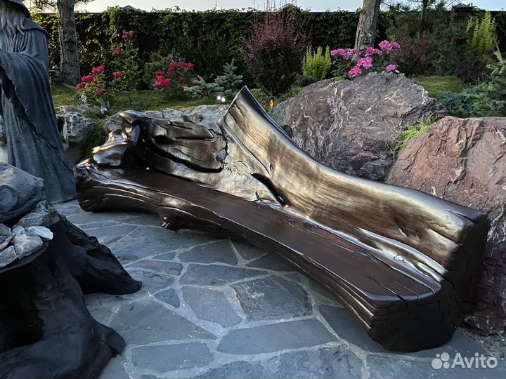 Скамья из дерева