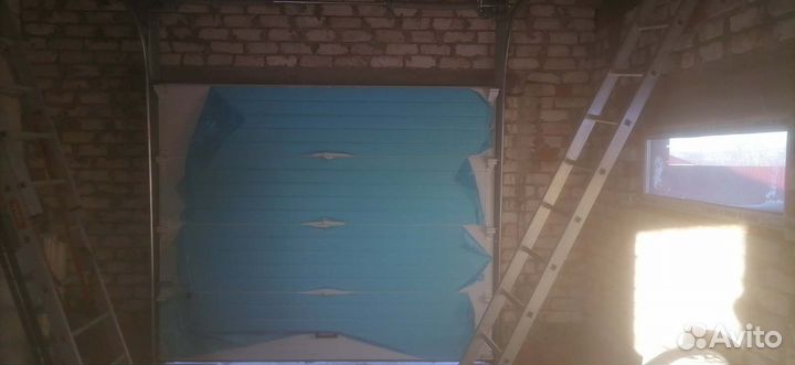 Секционные ворота