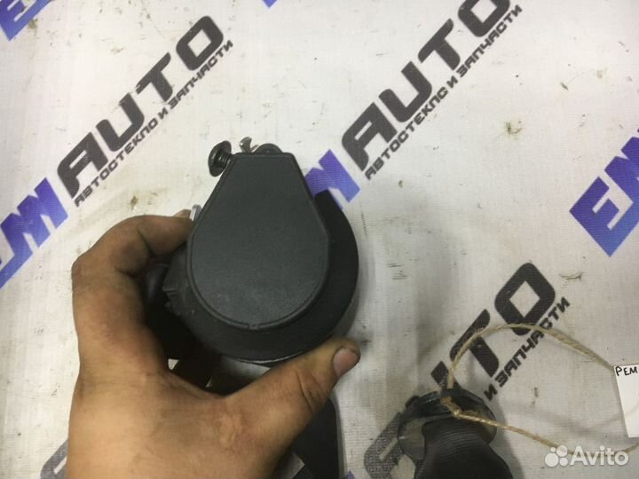 Ремень безопасности заднего сиденья Рено Меган 2