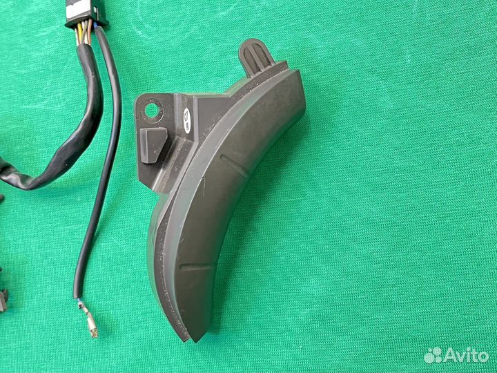 Кнопки мультимедиа руля Lexus GX470