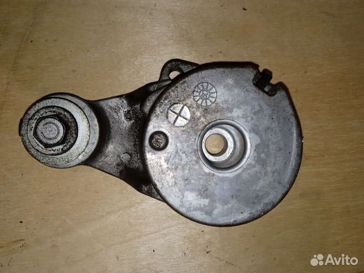 Натяжитель приводного ремня X-trail T31