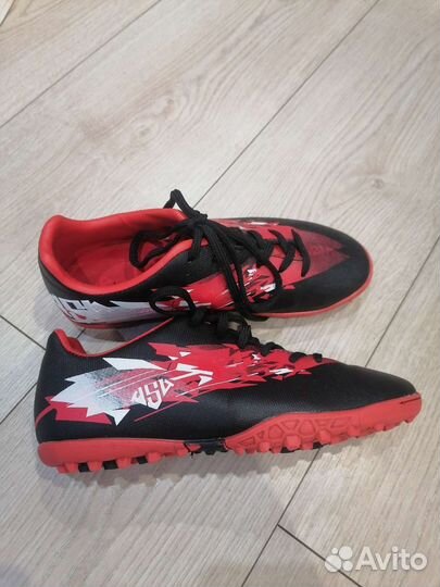 Футбольные бутсы