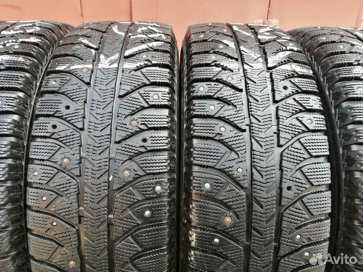 Bridgestone Ice Cruiser 7000 205/70 R15 96T