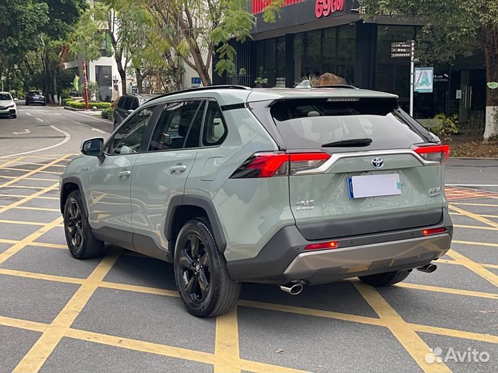 Toyota RAV4 2.5 CVT, 2021, 30 000 км