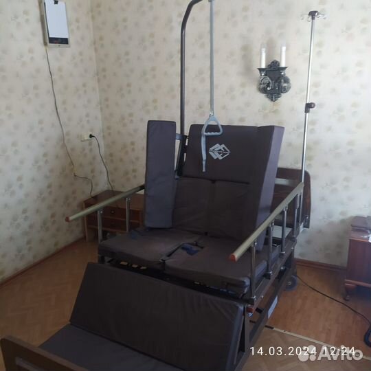 Кровать для лежачих больных с электроприводом