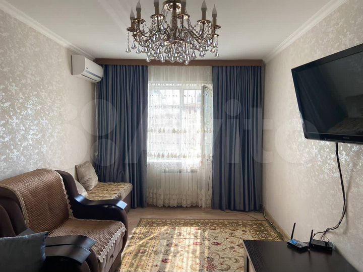 2-к. квартира, 50 м², 1/4 эт.