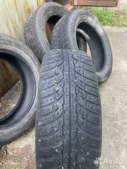 Kumho I'Zen RV Stud KC16 255/60 R18