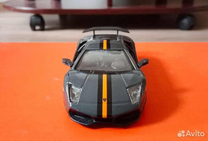 Модель автомобиля Lamborghini Murcielago