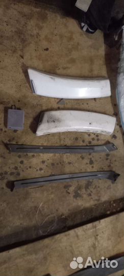 Листва, молдинги на Мерседес 124