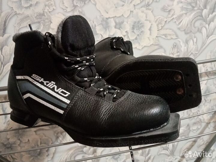 Лыжные ботинки детские 36 размер