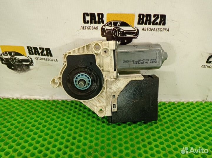 Моторчик стеклоподъемника передний левый L