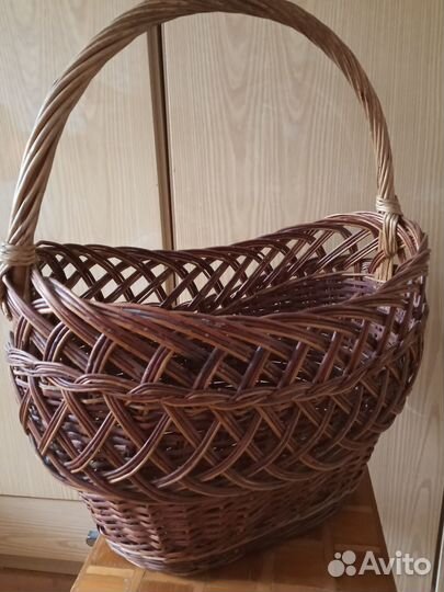 Корзина плетеная большая
