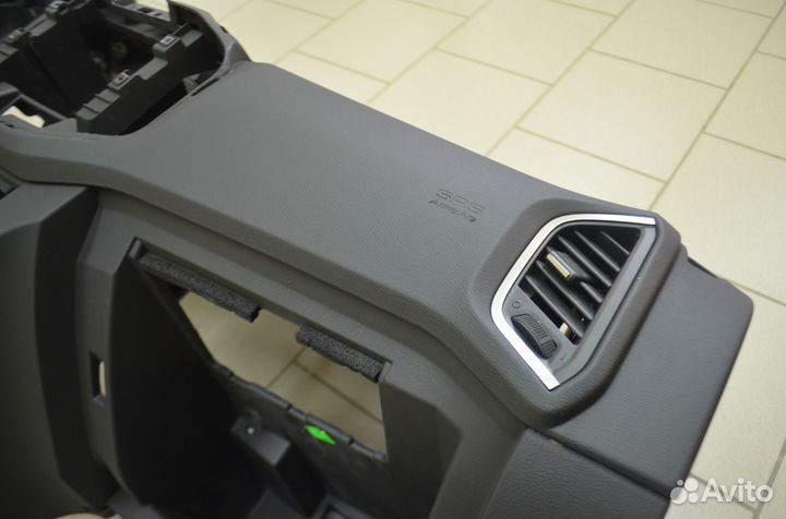 Торпедо панель приборов LADA X-Ray