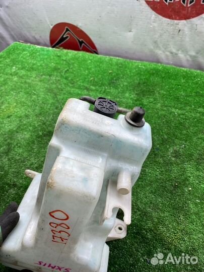 Бачок стеклоомывателя Toyota Ipsum SXM10