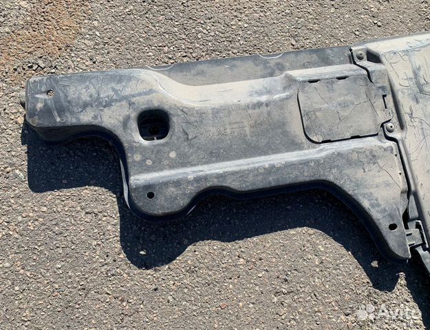 Защита днища задняя правая Passat B8