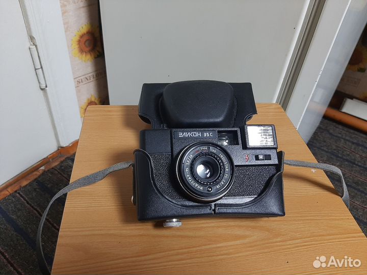 Плёночный фотоаппарат эликон 35С