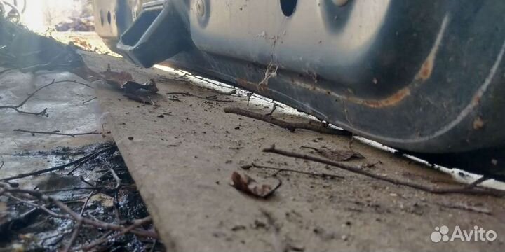 Дверь багажника dodge caravan