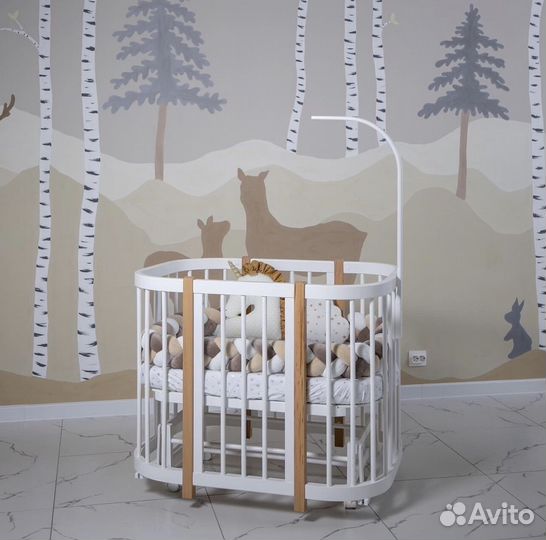 Детская кровать с маятником и ящиком