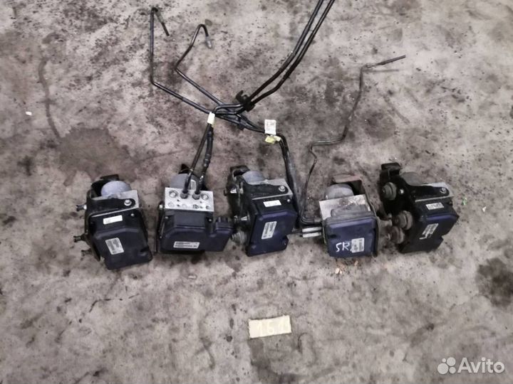 Блок абс abs Jeep Grand Cherokee WK2 SRT