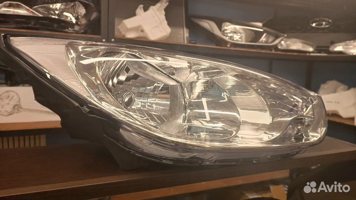 Фара левая hyundai IX35 2010-2013