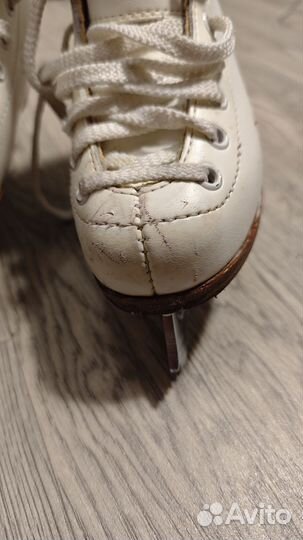 Коньки фигурные Wifa