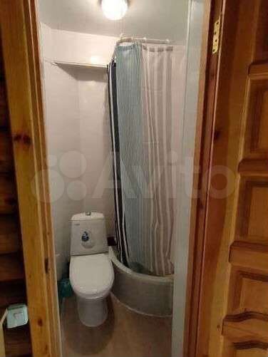 Комната 10 м² в 8-к., 2/2 эт.