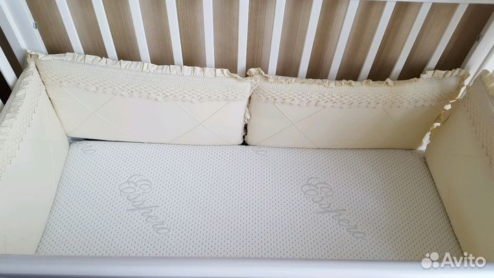 Детская кроватка Gandylyan, одеяло, подушка, борты