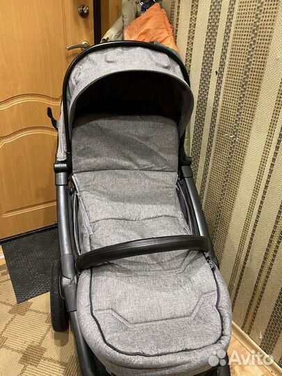 Коляска прогулочная