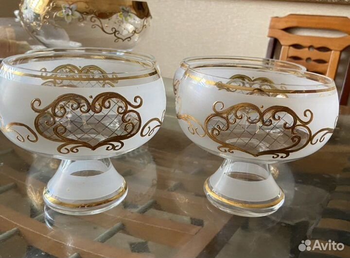 Фруктница, салатницы и конфетницы