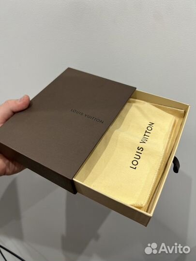 Чехол Louis Vuitton для iPhone 7 оригинал