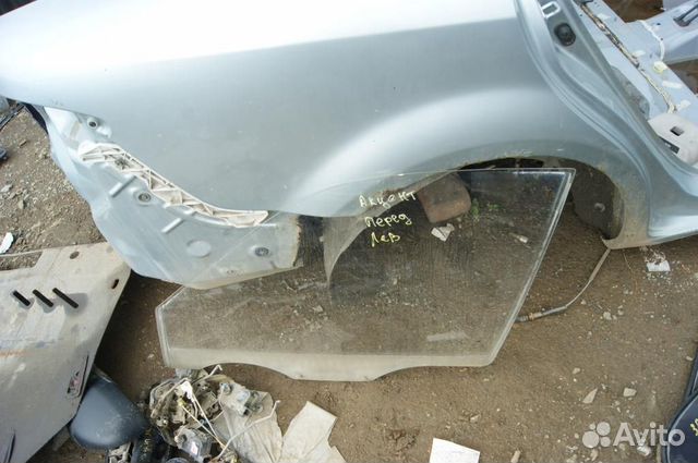 Стекло двери передней левой Hyundai Accent II (+Т