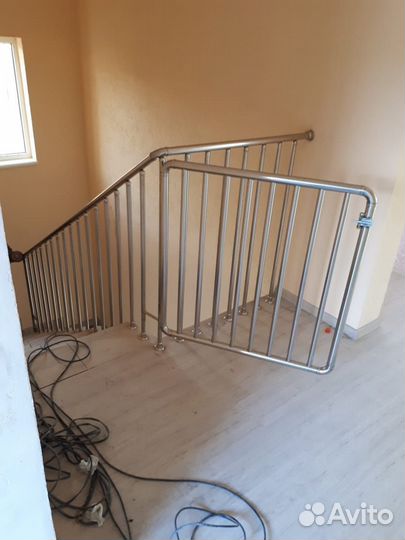 Перила для лестниц со стеклом