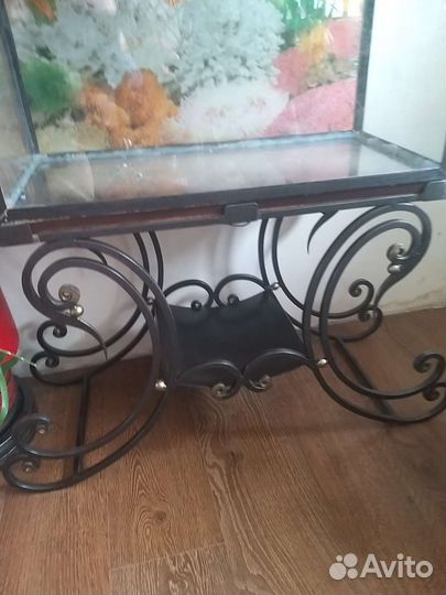 Аквариум 70 л с кованным столиком