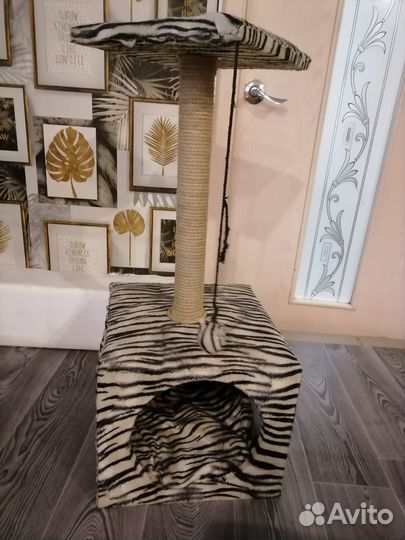 Домик для кошки с когтеточкой бу