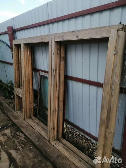 Деревянная оконная рама