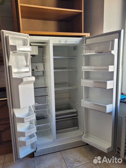 Холодильник/морозильная камера Whirpool