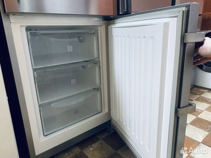 Холодильник Liebherr