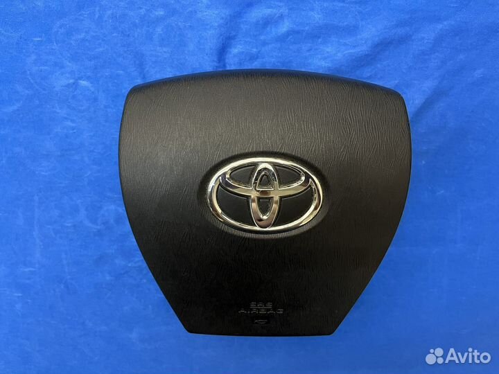 Подушка безопасности руля Toyota Prius 30 Aqua