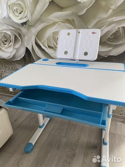 Детский письменный стол