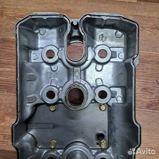 Крышка клапанная CB 400 nc23 honda nc31