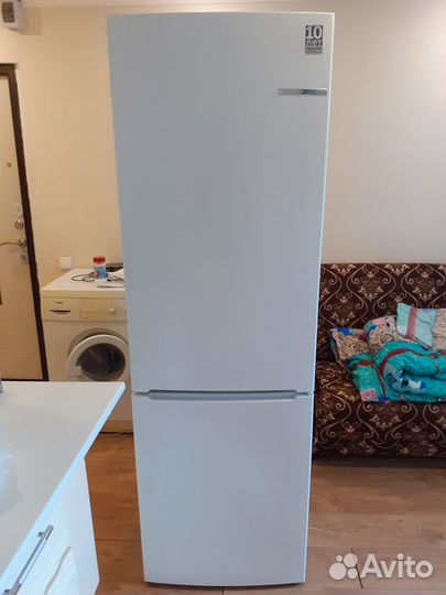 Холодильник Bosch KGV36XW2AR