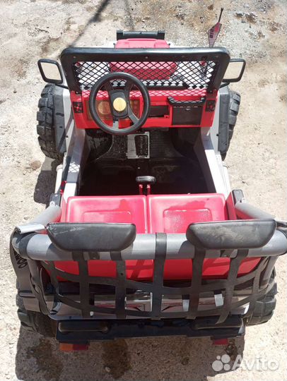 Электромобиль Peg Perego