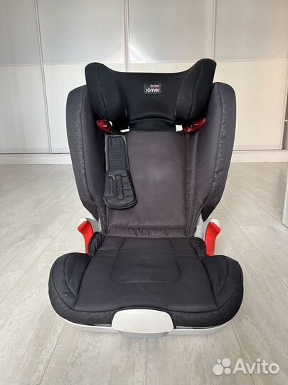 Детское автокресло britax romer