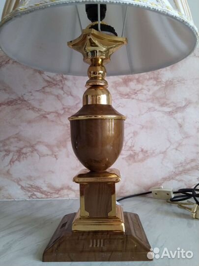 Лампа настольная нераб